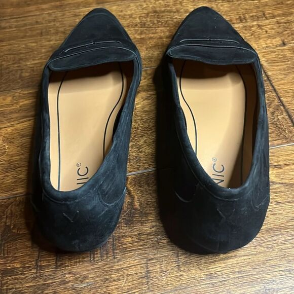 Vionic Savannah Bkack Suede Loafer, size 8W - Picture 4 of 9